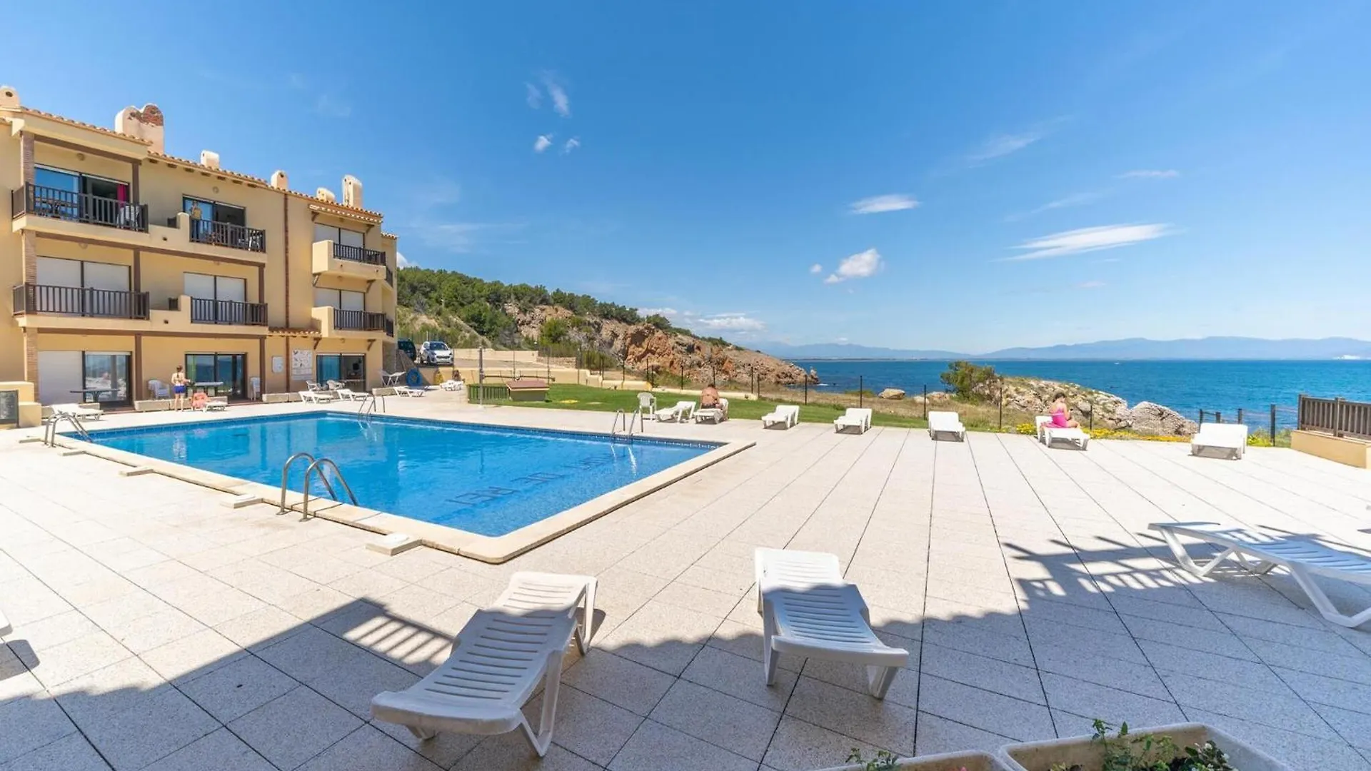 Apartment Near Illa Mateua Beach L' Escala